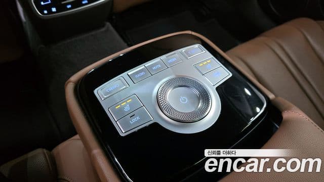 Genesis Electrified G80 2022 — ფოტო 18/20