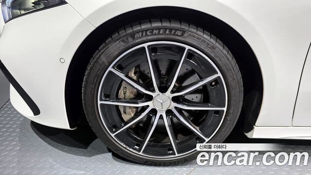 Mercedes-Benz A-Class 2024 — ფოტო 5/20