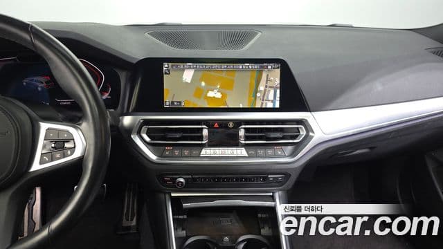 BMW 3 Series 2021 — ფოტო 15/20