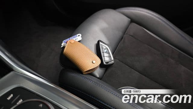 BMW 3 Series 2021 — ფოტო 2/34