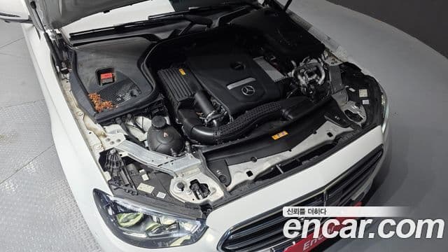 Mercedes-Benz E-Class 2022 — фото 5 из 20