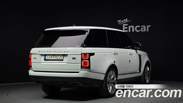 Land Rover Range Rover 2020 — ფოტო 19/20