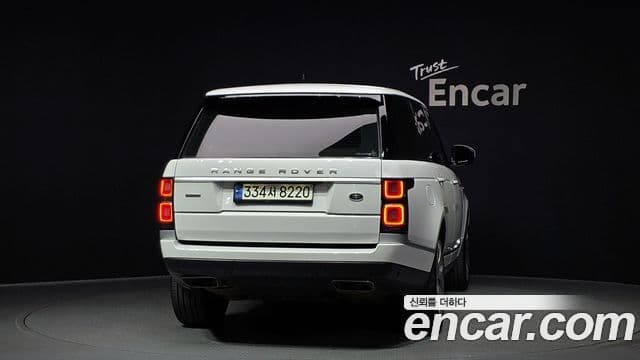 Land Rover Range Rover 2020 — ფოტო 7/20