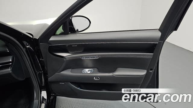 Genesis G90 2024 — Photo 8/36