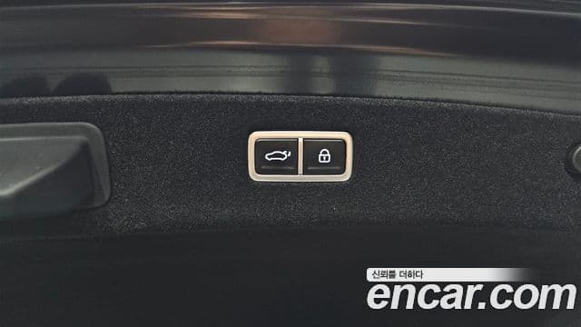 Genesis G90 2024 — Photo 10/36