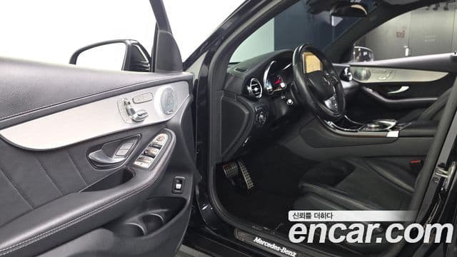 Mercedes-Benz GLC-Class 2019 — Şəkil 10/20