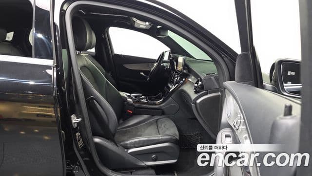 Mercedes-Benz GLC-Class 2019 — Şəkil 11/20