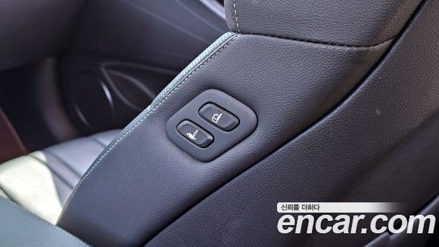 Genesis G80 2020 — Photo 18/35
