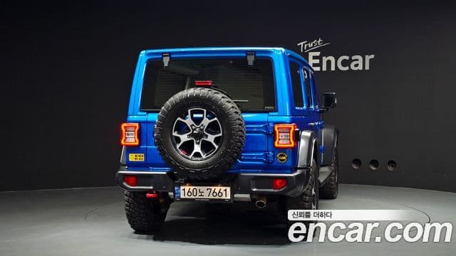 Jeep Wrangler 2021 — ფოტო 4/20