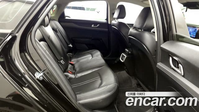 Kia K5 2021 — фото 12 из 20