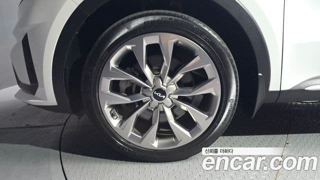 Kia Sorento 2023 — Фото 5/20