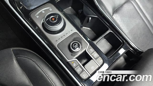 Kia Sorento 2023 — Фото 9/20