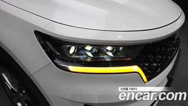 Kia Sorento 2023 — ფოტო 8/36