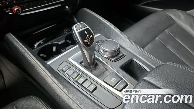 BMW X6 2018 — ფოტო 9/20
