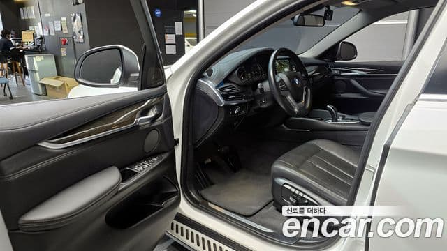 BMW X6 2018 — фото 10 из 20