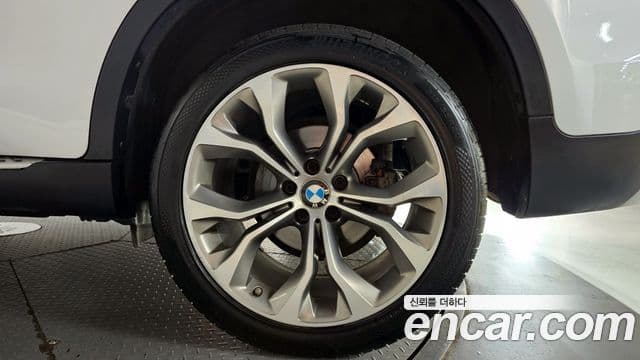 BMW X6 2018 — фото 20 из 20