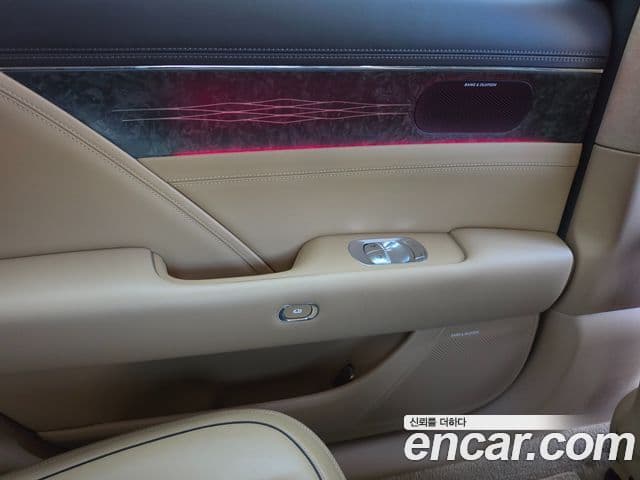 Genesis G90 2022 — Şəkil 17/18