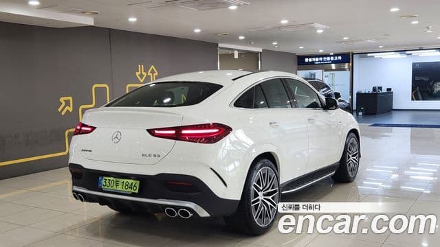 Mercedes-Benz GLE-Class 2025 — ფოტო 18/20