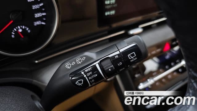 Kia Carnival 2022 — ფოტო 20/20