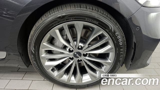 Kia The K9 2022 — Photo 12/36