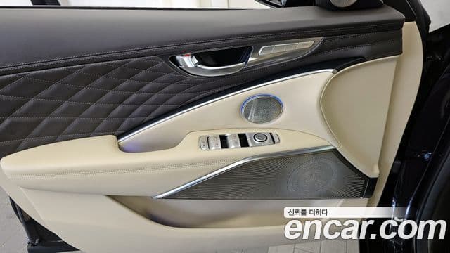 Kia The K9 2022 — Photo 8/36