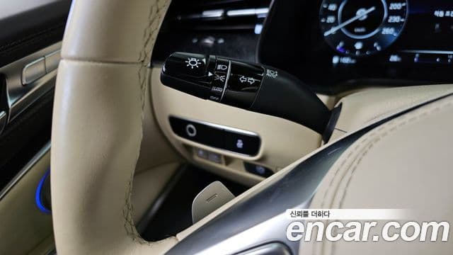 Kia The K9 2022 — Photo 28/36