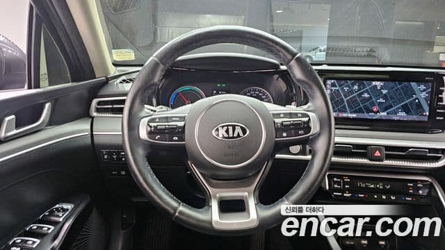 Kia K5 2020 — ფოტო 13/20