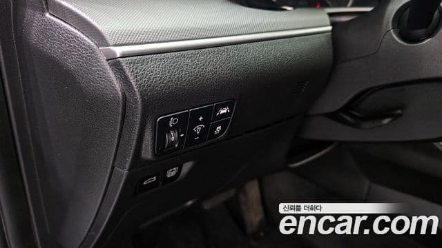 Kia K5 2020 — ფოტო 16/20