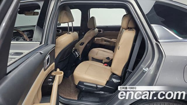 Kia Sorento 2024 — фото 12 из 20