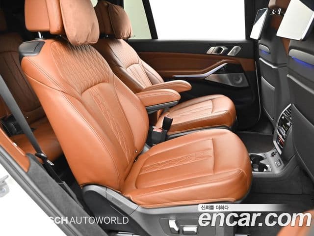 BMW X7 2021 — ფოტო 11/20