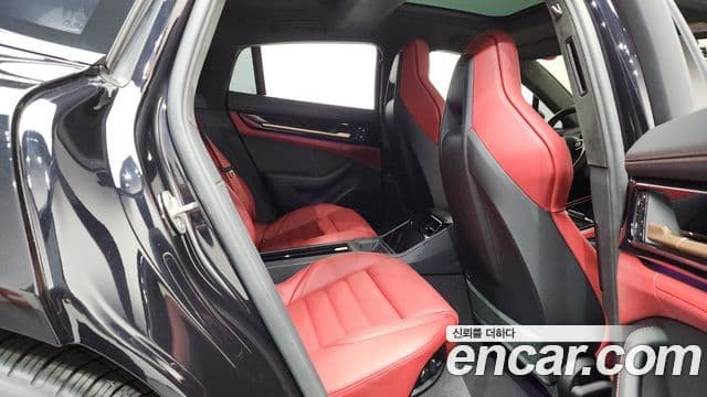 Porsche Panamera 2025 — Photo 14/38