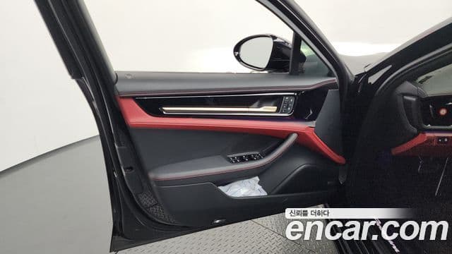 Porsche Panamera 2025 — Photo 32/38