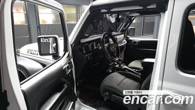 Jeep Wrangler 2020 — Şəkil 10/20