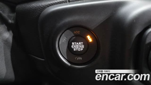Jeep Wrangler 2020 — фото 18 из 20
