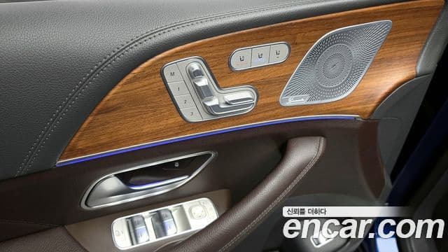 Mercedes-Benz GLE-Class 2019 — Photo 24/31