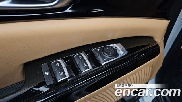 Kia Carnival 2020 — фото 13 из 20