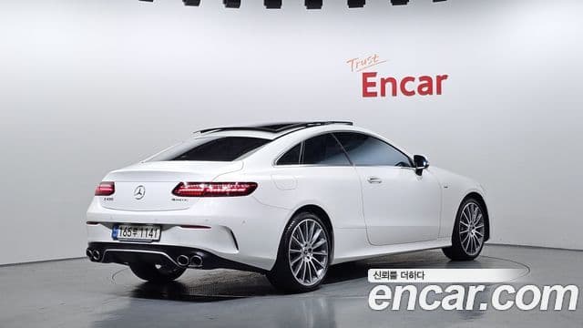 Mercedes-Benz E-Class 2021 — ფოტო 2/20
