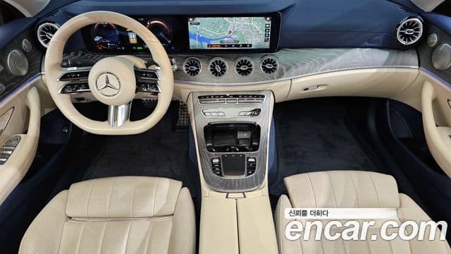 Mercedes-Benz E-Class 2021 — ფოტო 7/20