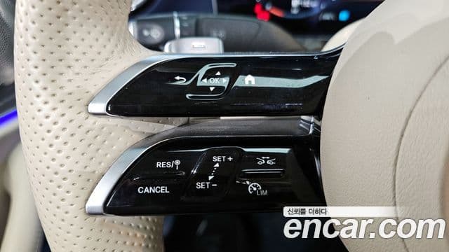 Mercedes-Benz E-Class 2021 — ფოტო 15/20