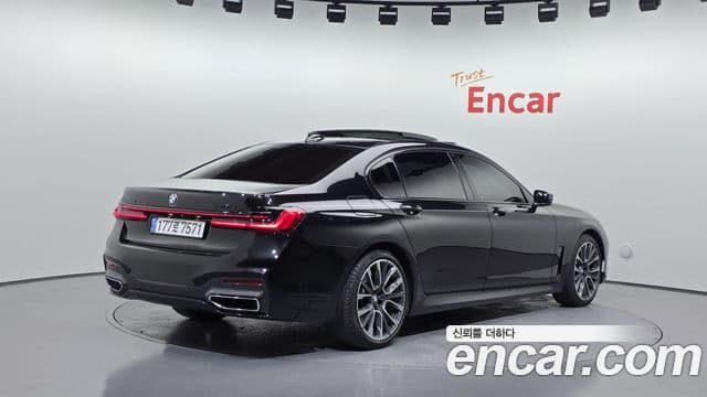 BMW 7 Series 2020 — Photo 14/20