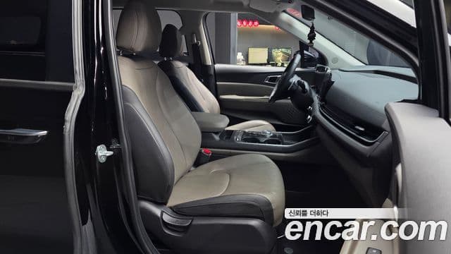 Kia Carnival 2024 — фото 12 из 20