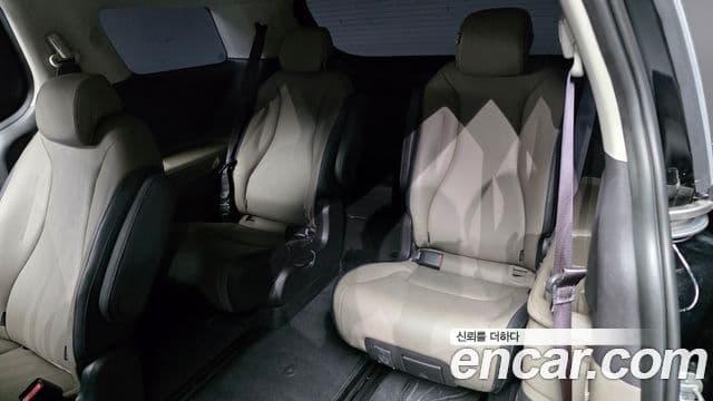 Kia Carnival 2024 — фото 13 из 20