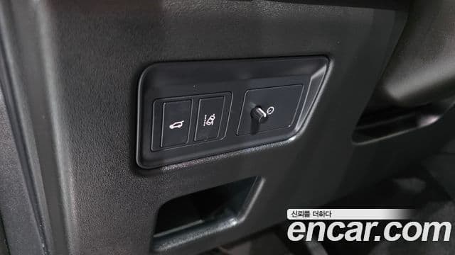 Land Rover Discovery 5 2018 — Photo 20/20