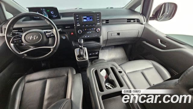 Hyundai Staria 2021 — Фото 7/20