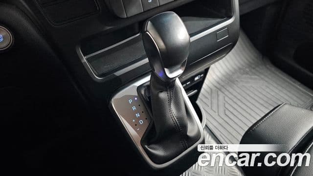Hyundai Staria 2021 — Фото 9/20