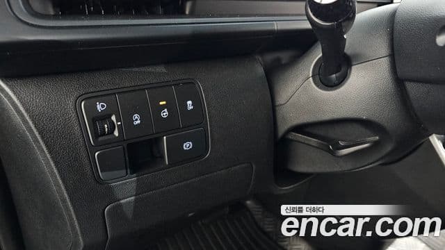 Hyundai Staria 2021 — Фото 19/20