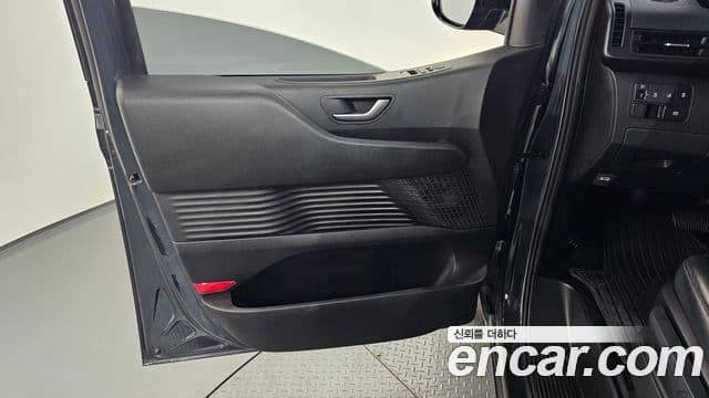 Hyundai Staria 2021 — Photo 4/31