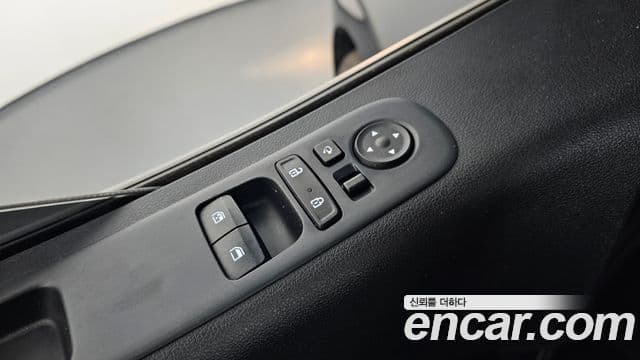 Hyundai Staria 2021 — Photo 17/31