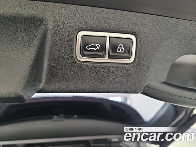 Kia Sorento 2022 — ფოტო 17/20
