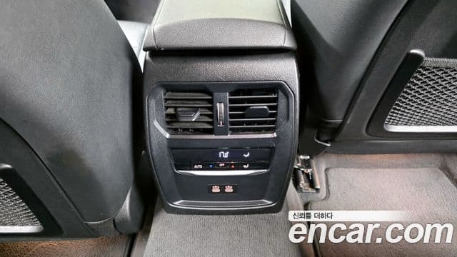 BMW 3 Series 2021 — ფოტო 17/20